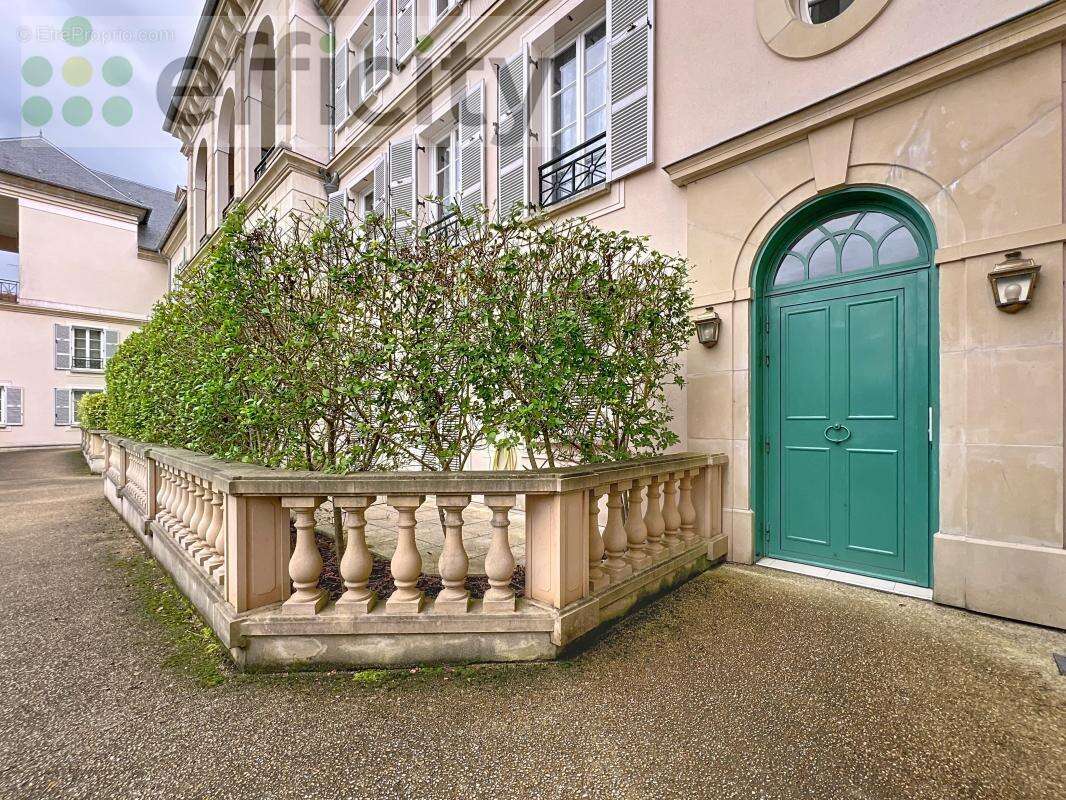 Appartement à BAILLY-ROMAINVILLIERS