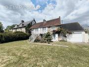 Maison à CHAMPSECRET