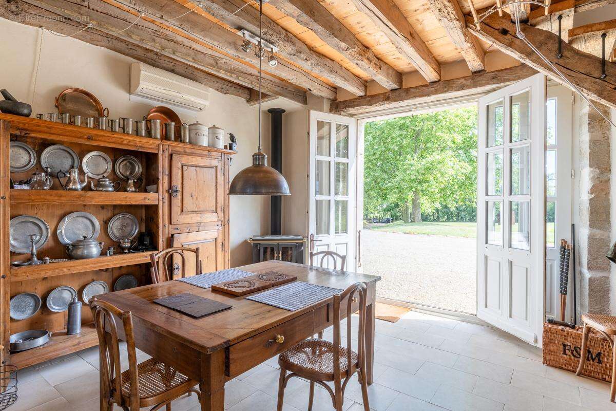 Maison à VIVIERS-LES-MONTAGNES