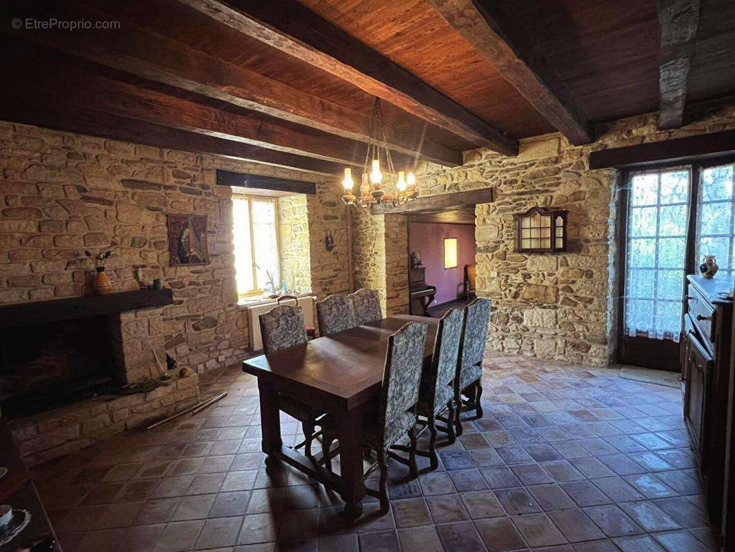 Maison à SAINT-SULPICE-D&#039;EXCIDEUIL