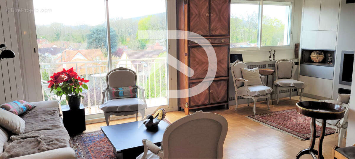 Maison à SAINT-REMY-LES-CHEVREUSE