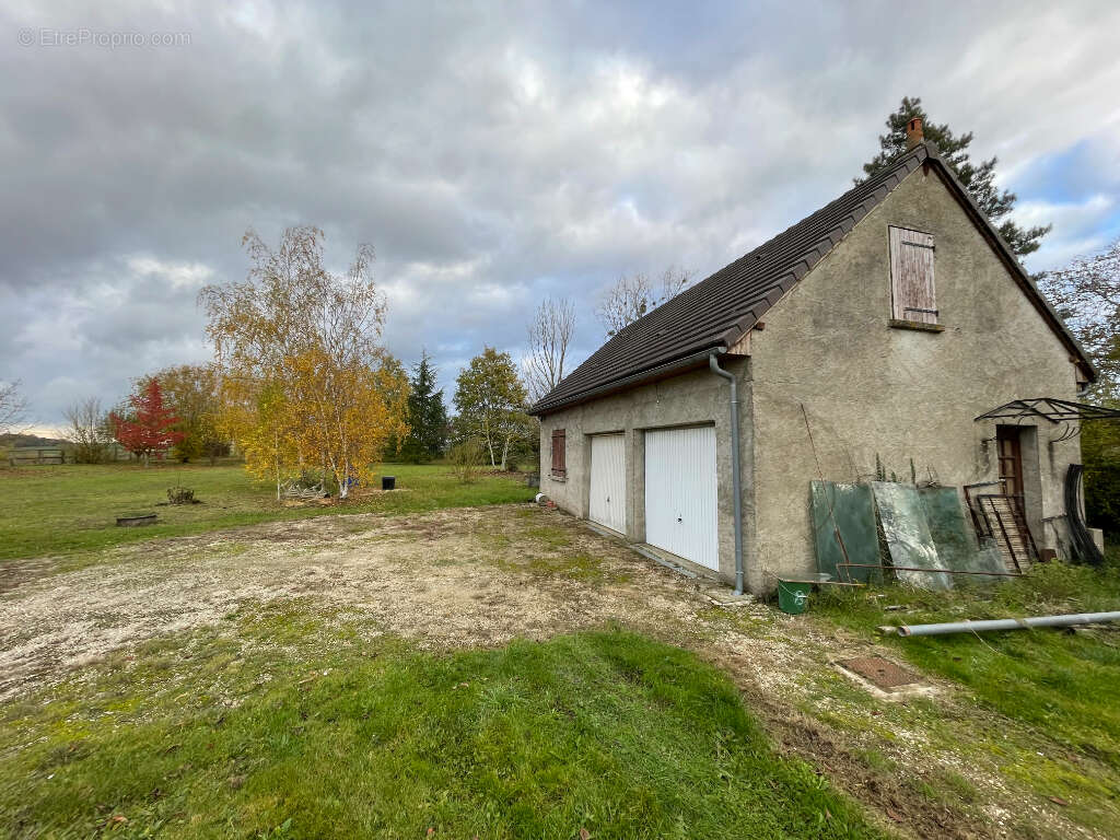 Terrain à VITRAY-EN-BEAUCE