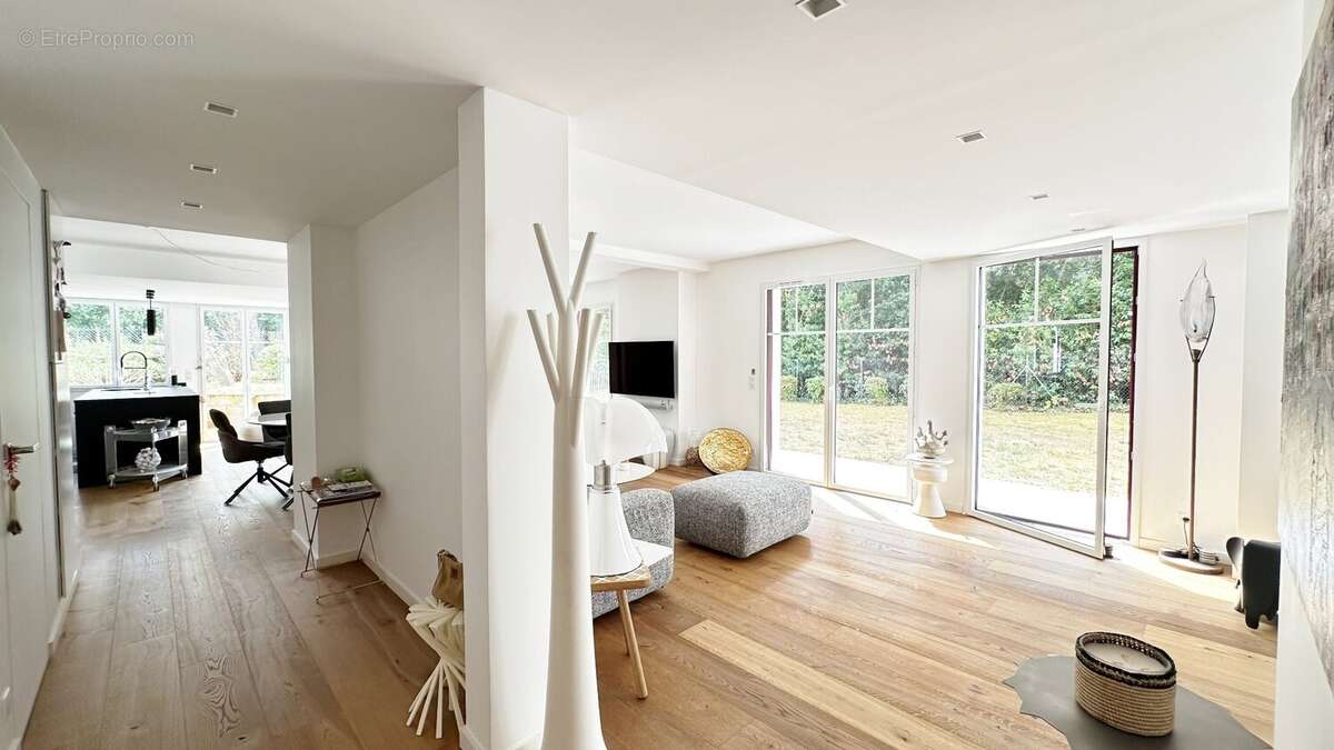 Centre ville Hossegor  Appartement d'exception au cur du centre-ville sur le golf , entre maison et villa de prestige - photo 11