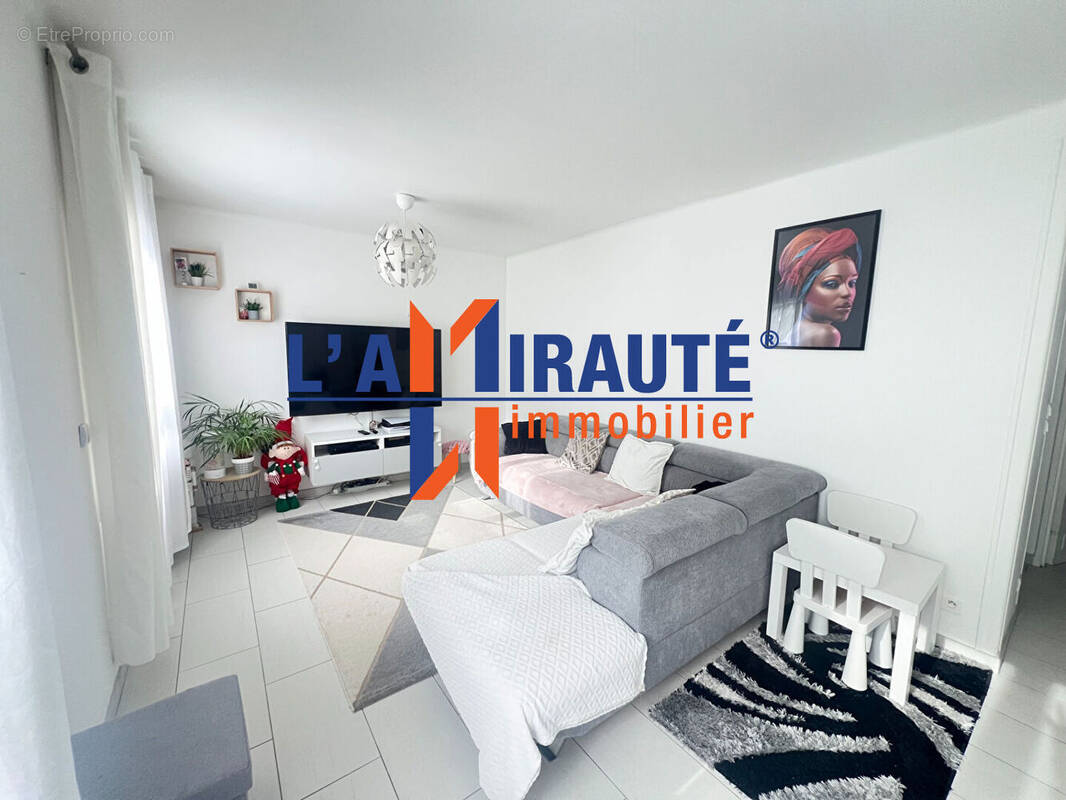 Appartement à SARTROUVILLE