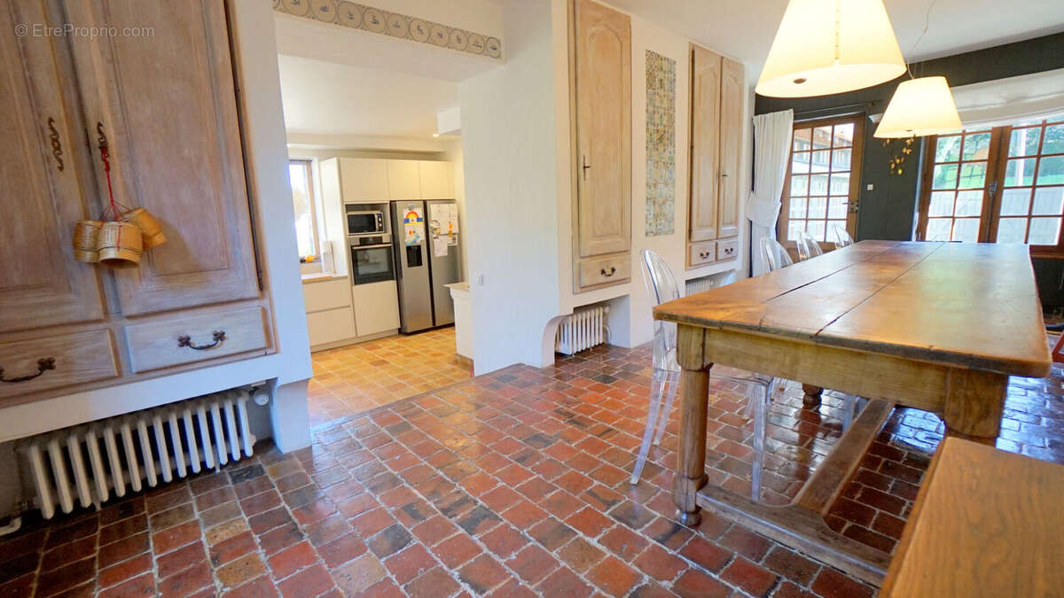 Maison à MEZIERES-SUR-SEINE