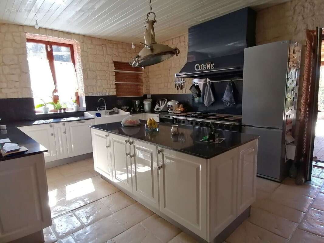 Maison 240 m² à Saint-Leonard  - photo 350