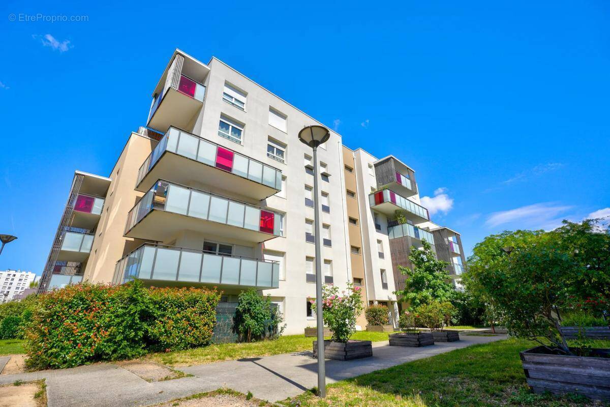 Appartement à SAINT-FONS