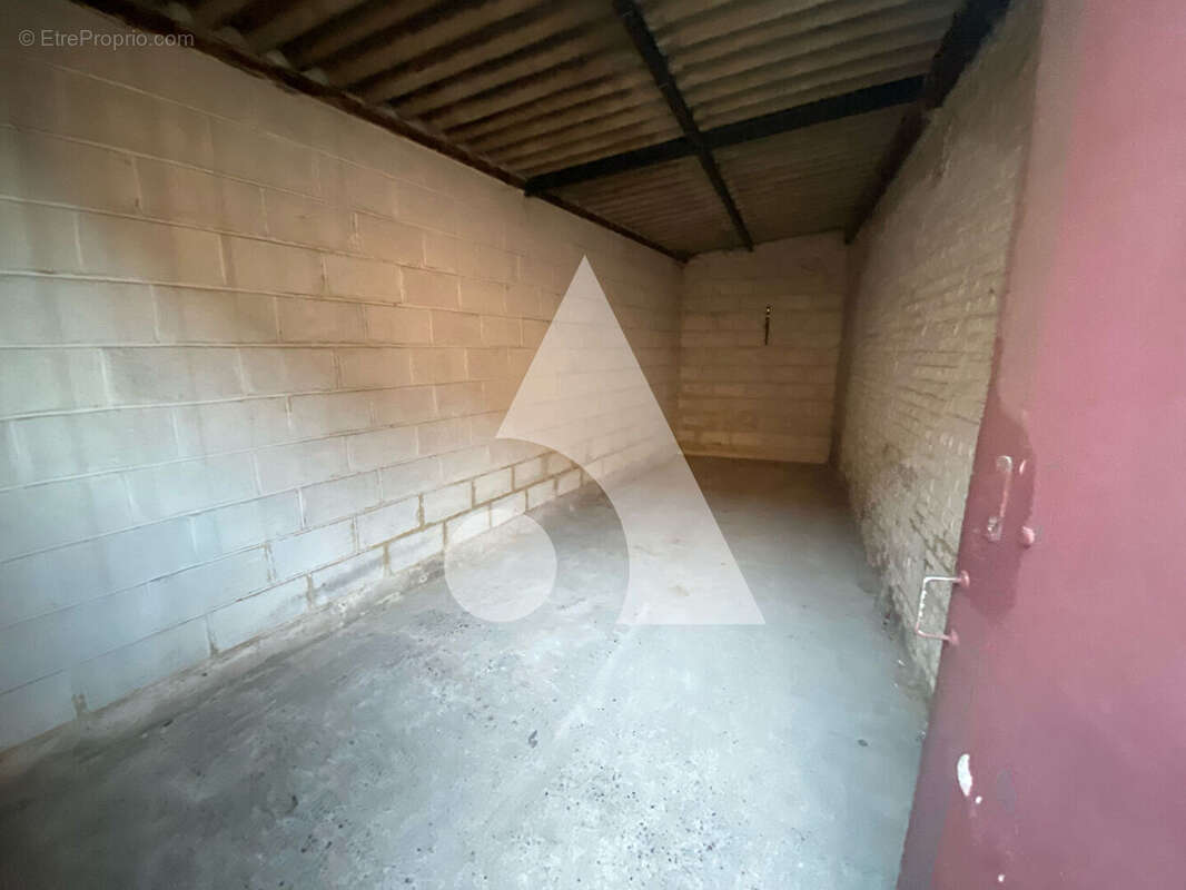 Parking à AULNOY-LEZ-VALENCIENNES