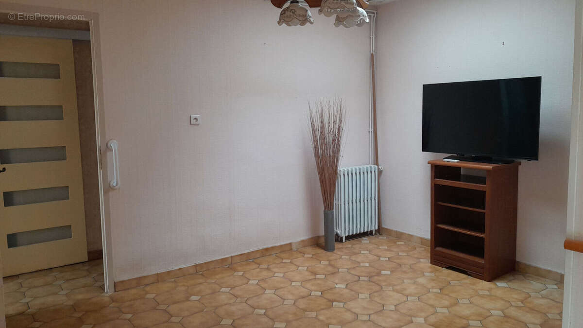 ROCHEFORT - Maison de plain-pied de 103 m²  -  garage - jardin - Proche écoles et commerces - photo 8