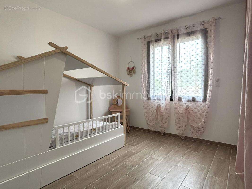 Villa neuve de plain-pied 155 m² - photo 8