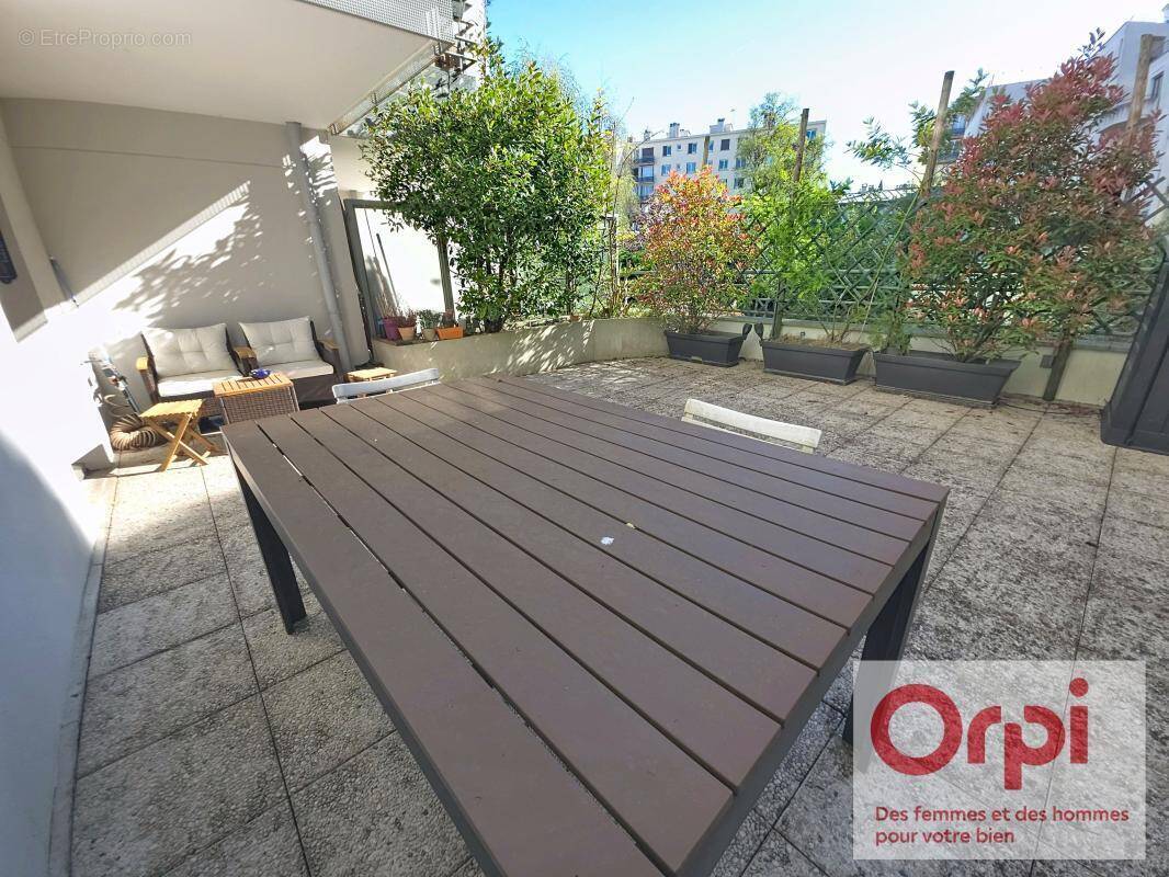 Appartement à ISSY-LES-MOULINEAUX