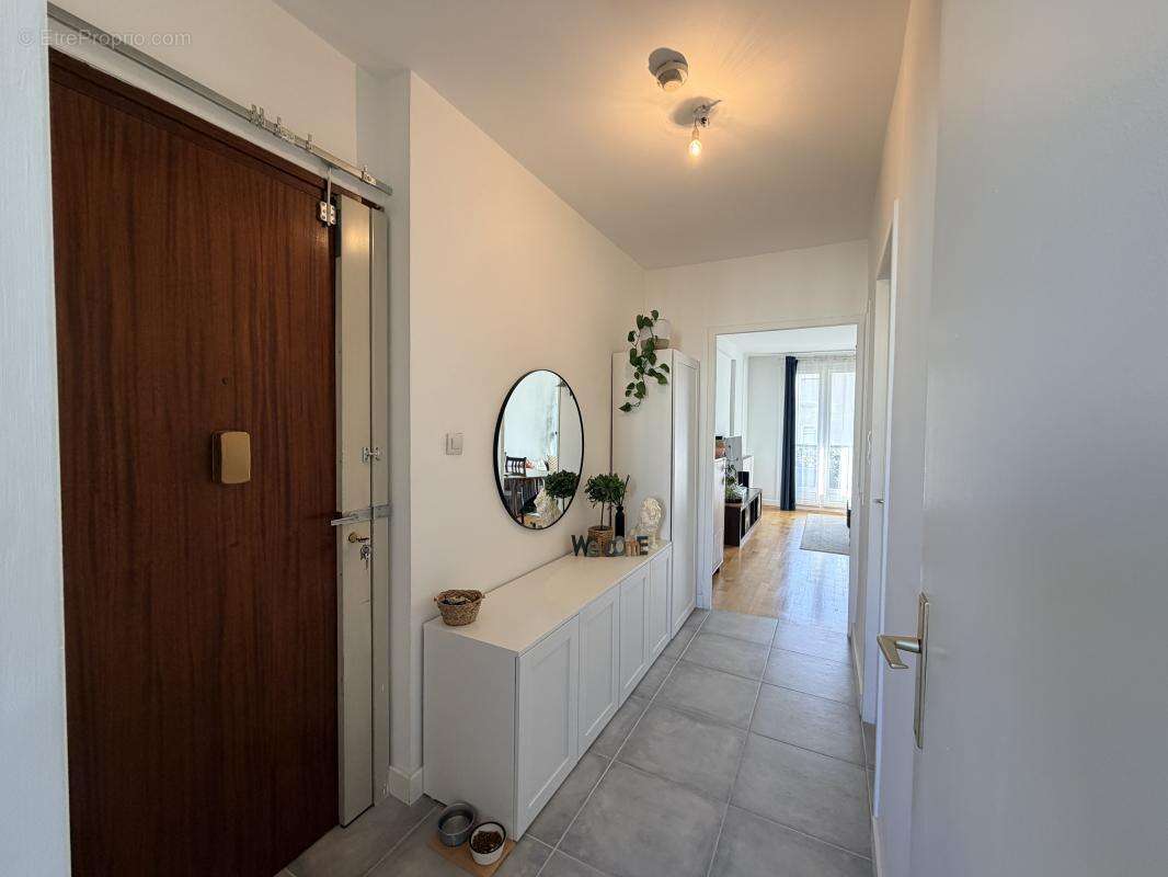 Appartement à LYON-8E