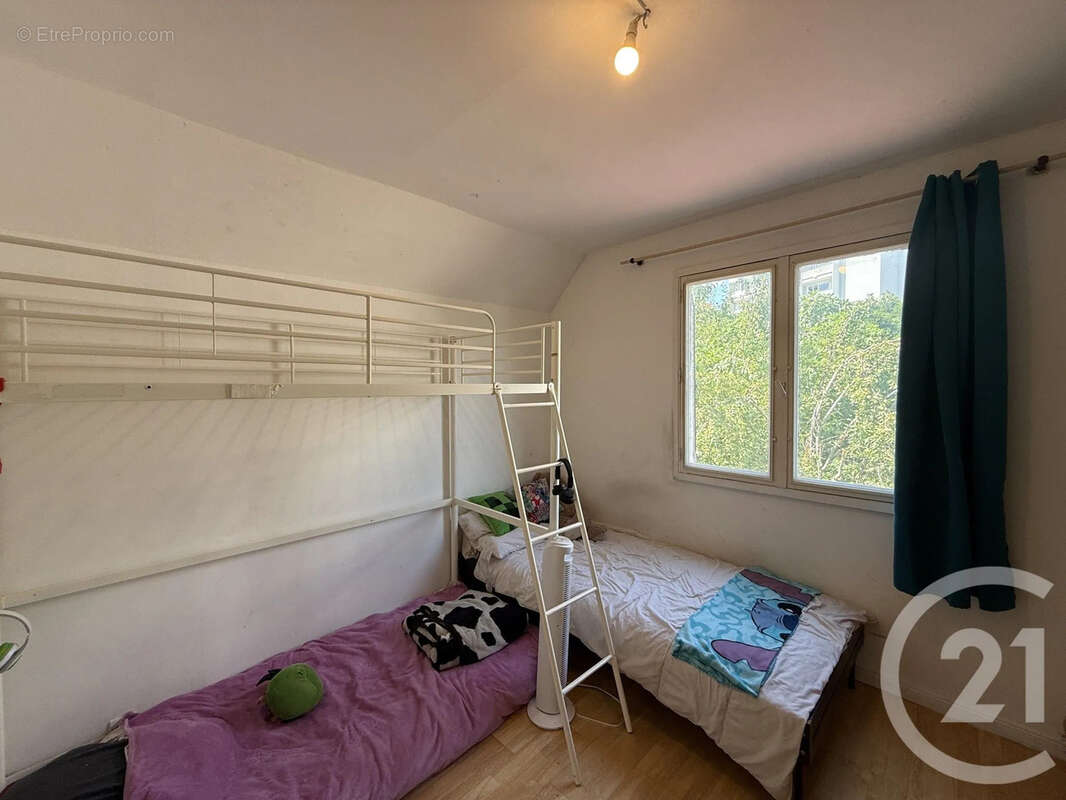 Maison 114 m² à Saint-Quentin  - photo 10