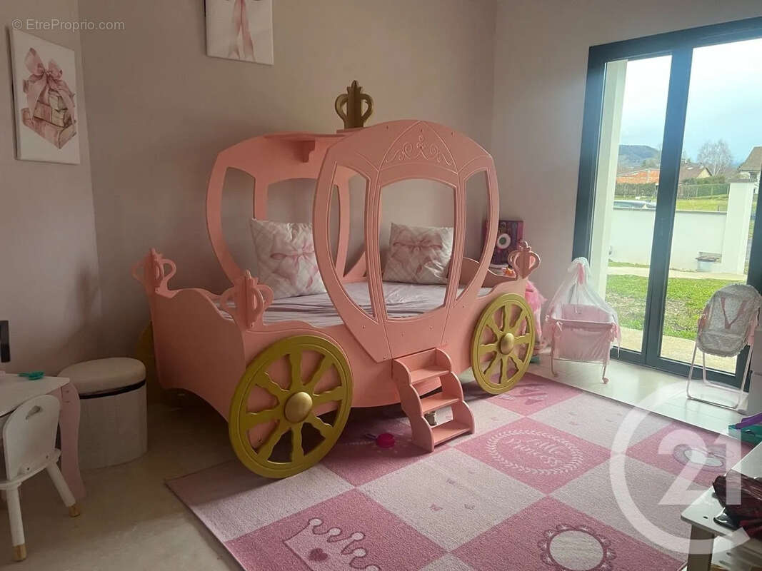 Maison à ARPAJON-SUR-CERE