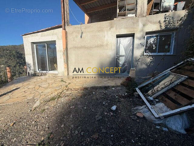 Appartement à L'ESCARENE