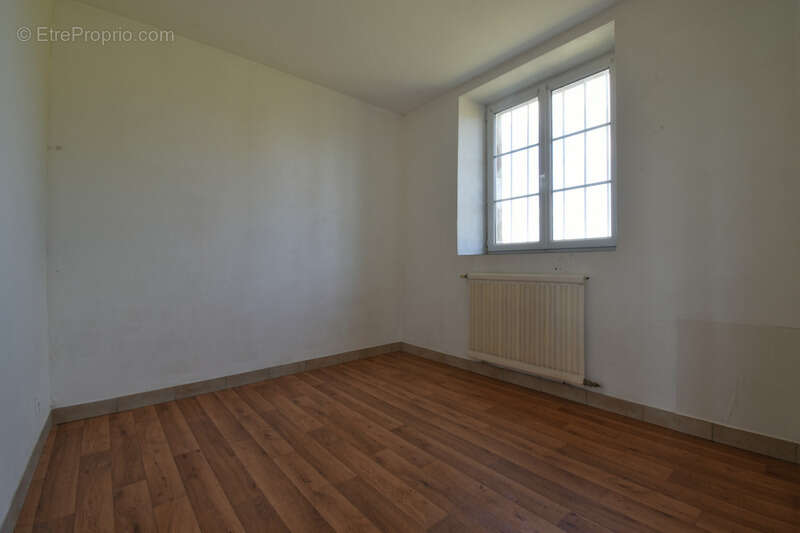 Maison 76 m² à Saint-Fraimbault  - photo 13