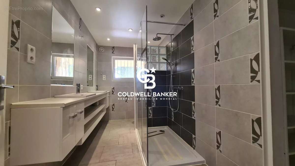 Maison à SAINT-RAPHAEL