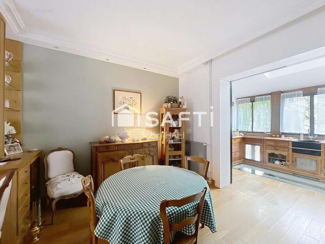 Photo 4 - Maison à COURBEVOIE