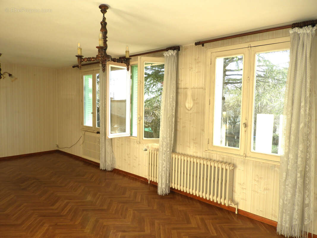 Maison à VILLEFRANCHE-DE-ROUERGUE