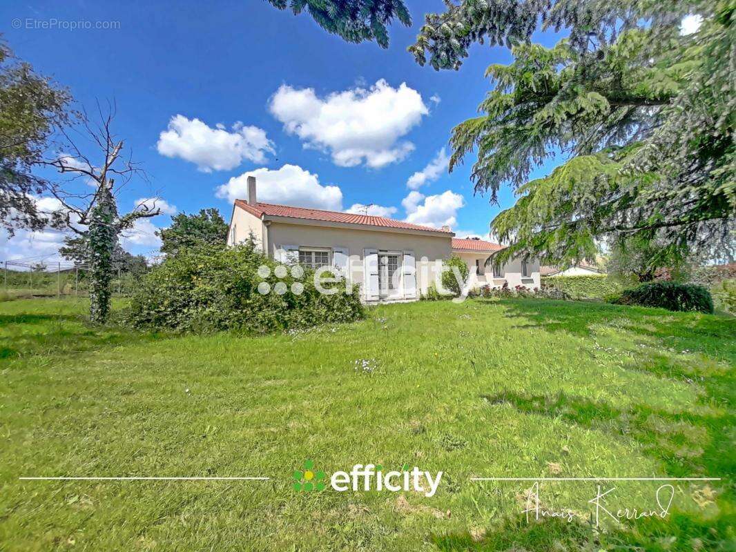 Maison à LA BRUFFIERE