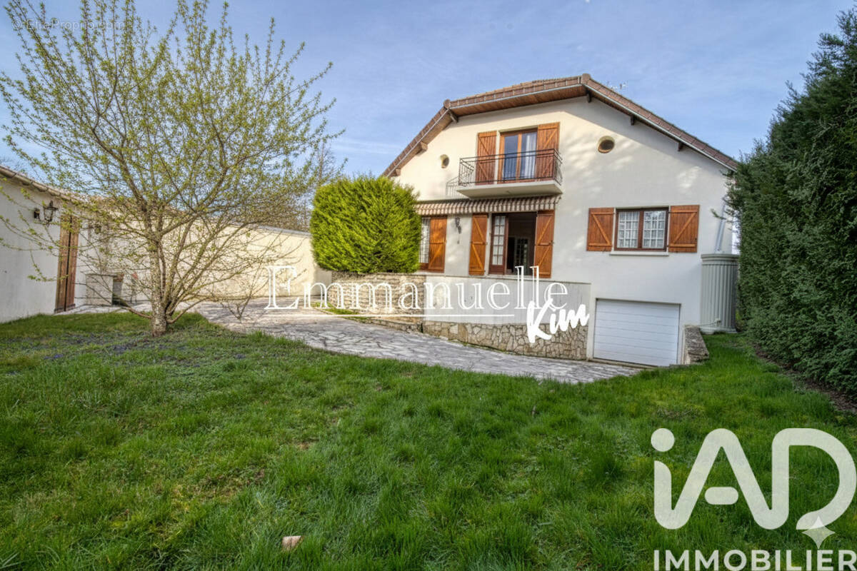 Photo 1 - Maison à MONTMORENCY