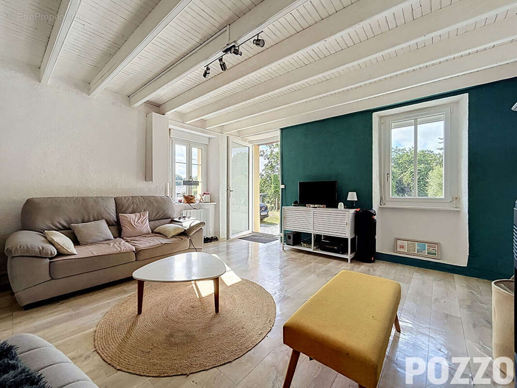 MARIGNY - Propriété de charme de 90 m² habitable dans un écrin de verdure de plus de 9 000 m² - photo 2