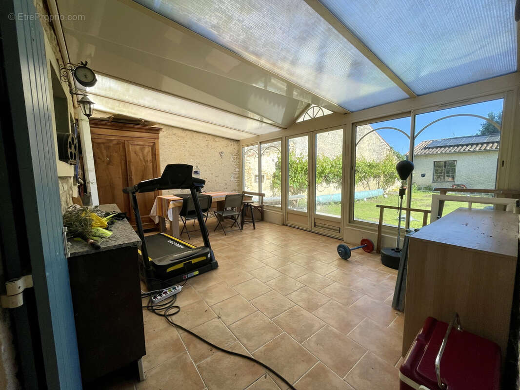 Maison à LES NOUILLERS