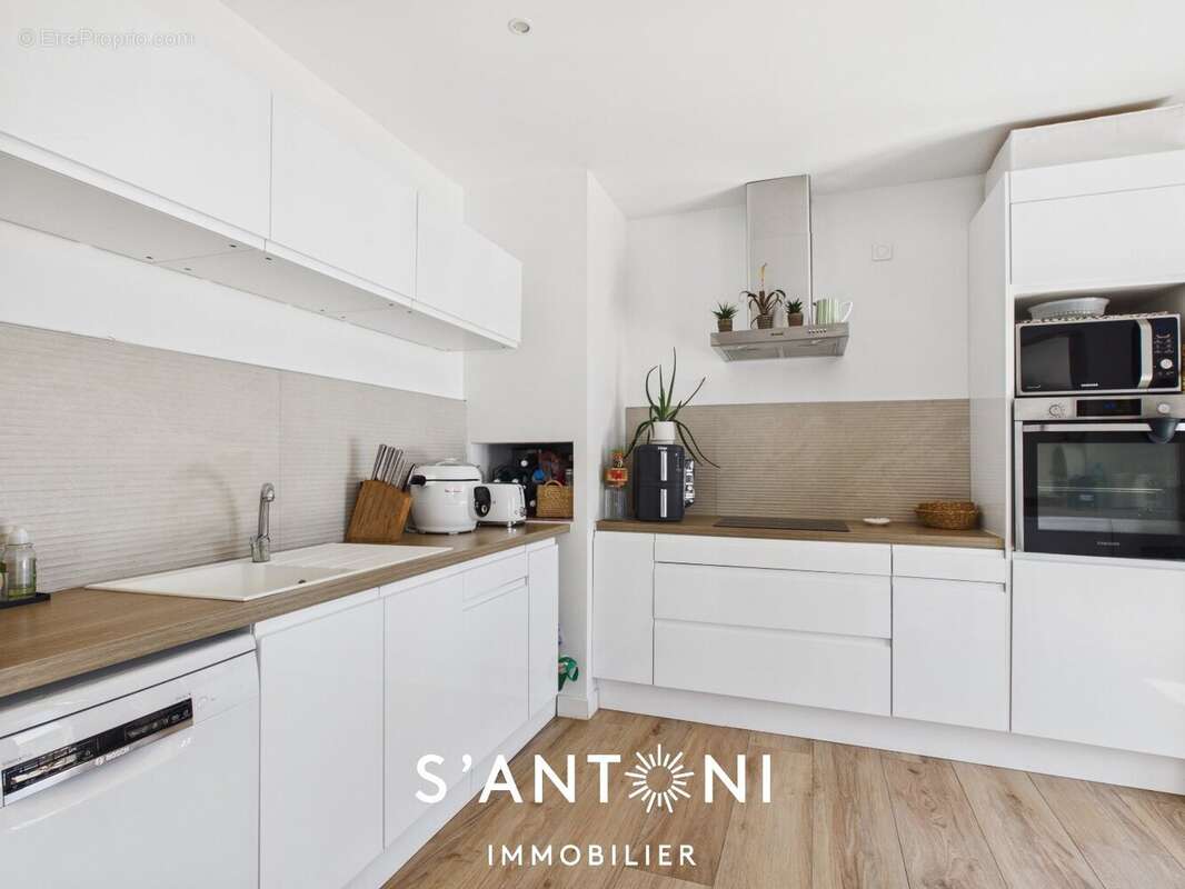Le grau d'agde- maison t4 de 128m² - garage - terrasse - piscine - terrain de 580m². - photo 6