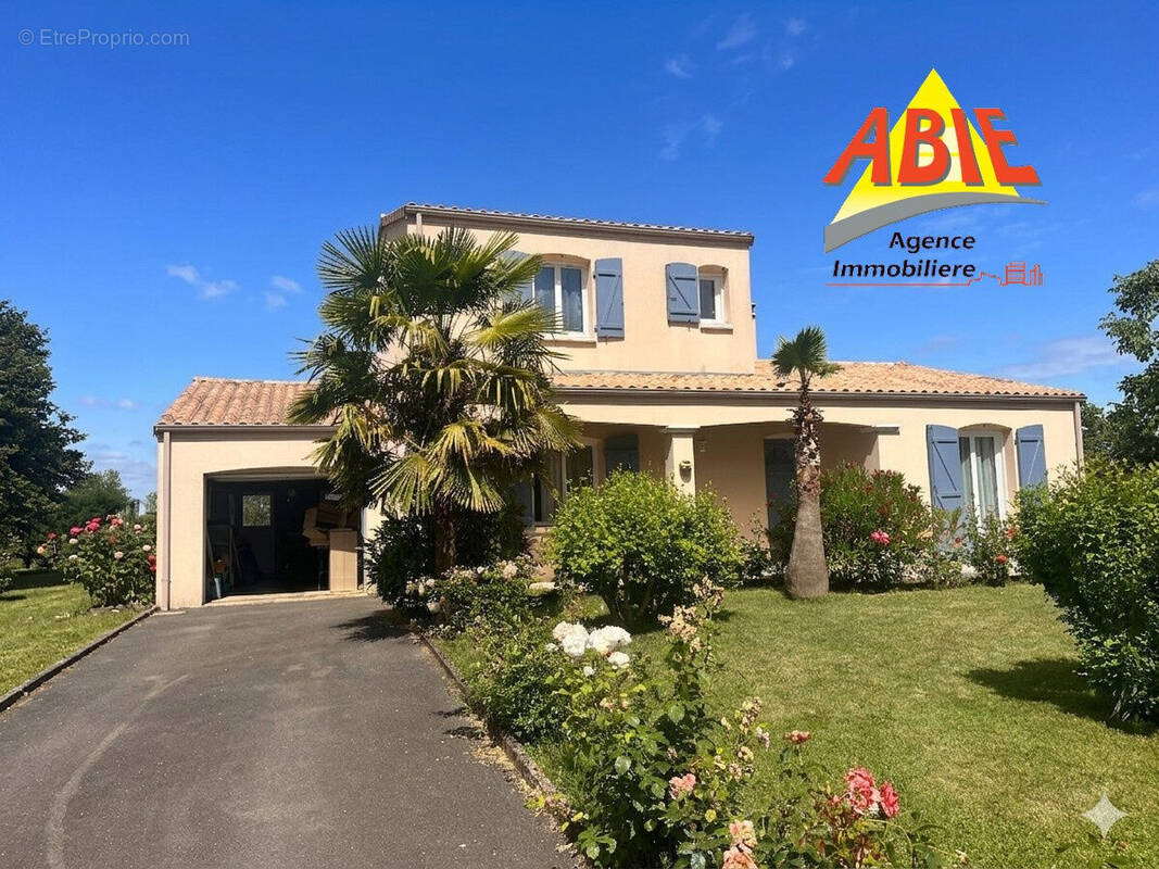 Photo 1 - Maison à BENET