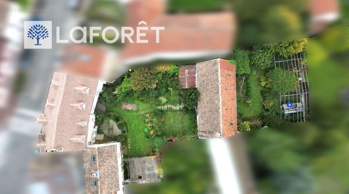 Maison à SAINT-NOM-LA-BRETECHE