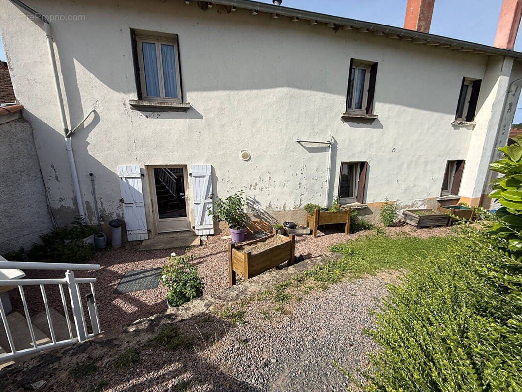 Maison à LA TUILIERE