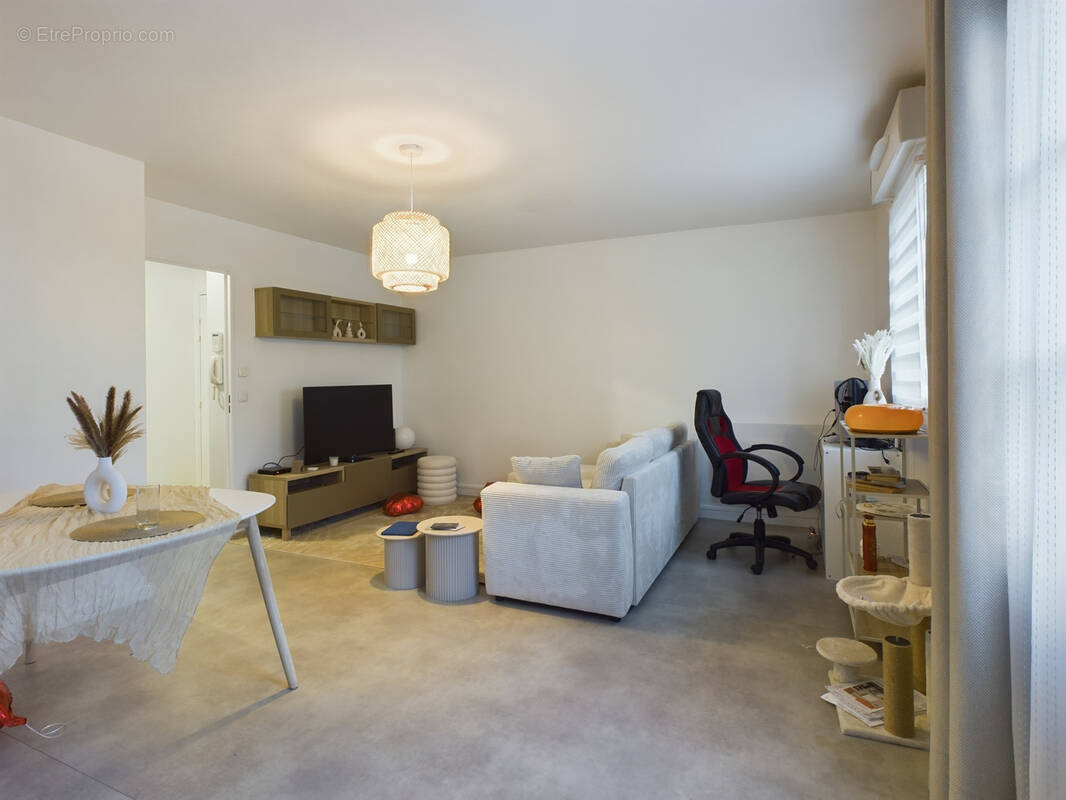 Appartement à SAINT-PIERRE-DU-PERRAY