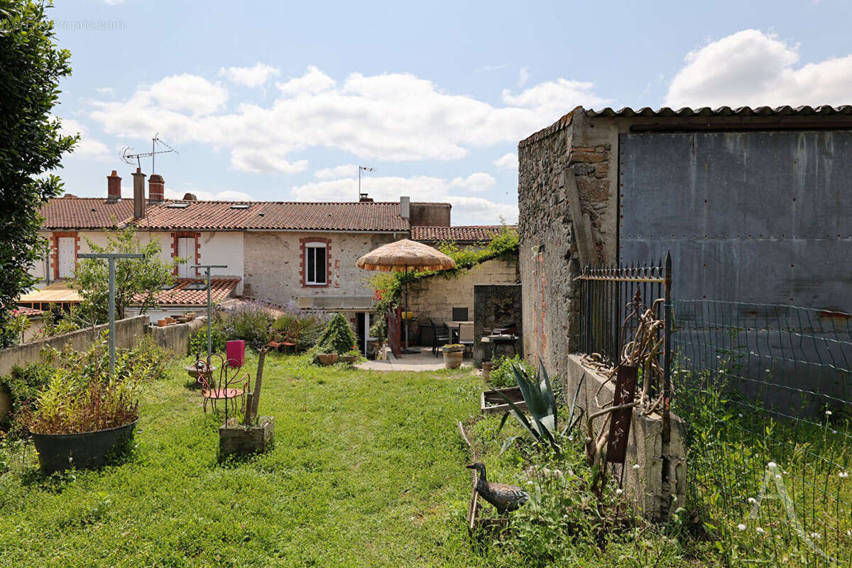 Maison à LA BRUFFIERE