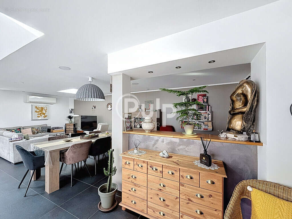 Maison plain pied 3 chambres - 2 terrasses - 2 garages - photo 8