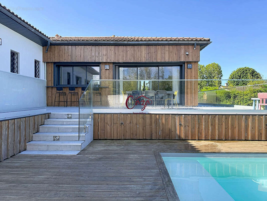 Maison à LATRESNE