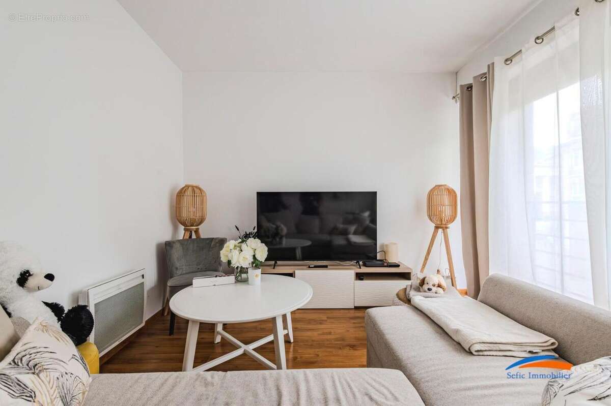   - Appartement à REIMS