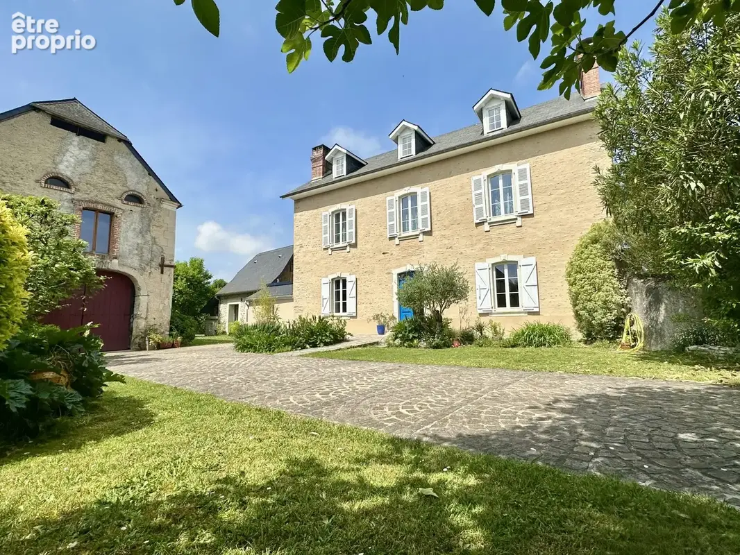 Maison à NAY