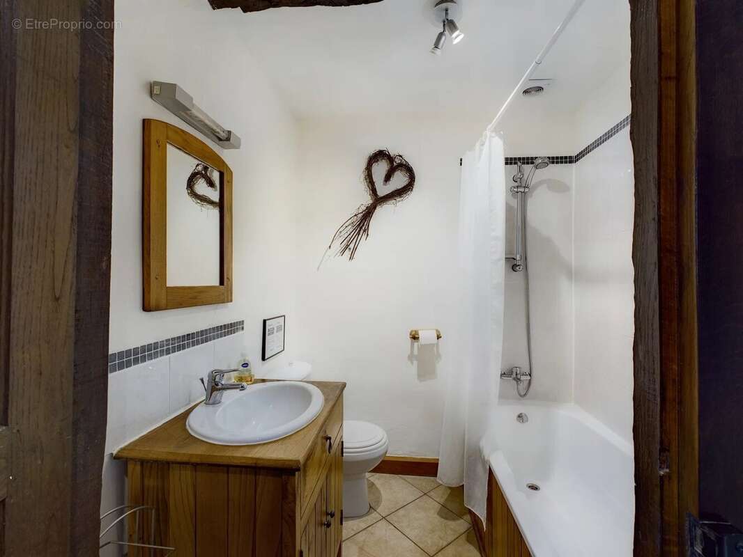 Maison à MONTIRAT