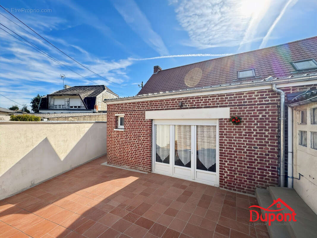 Maison à AVESNES-LES-AUBERT