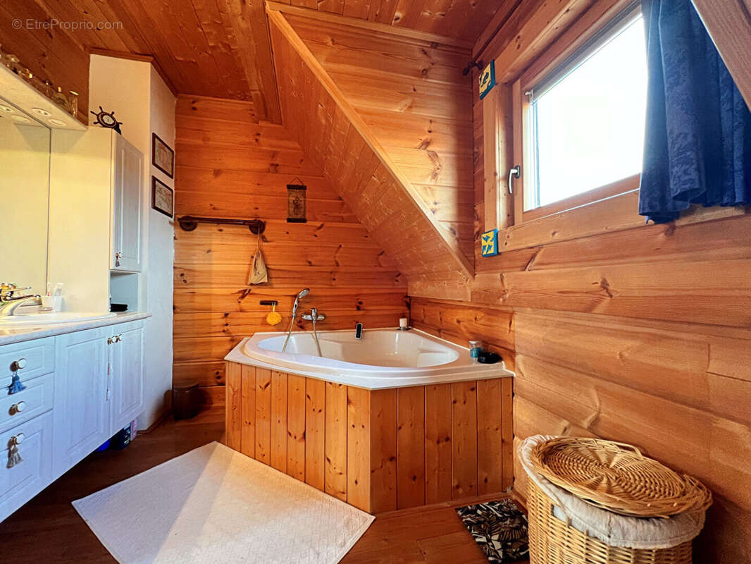 Maison de type chalet à Riquewihr - 6 pièces - 150m² - photo 9