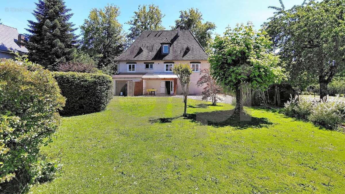 Maison à TERRASSON-LAVILLEDIEU
