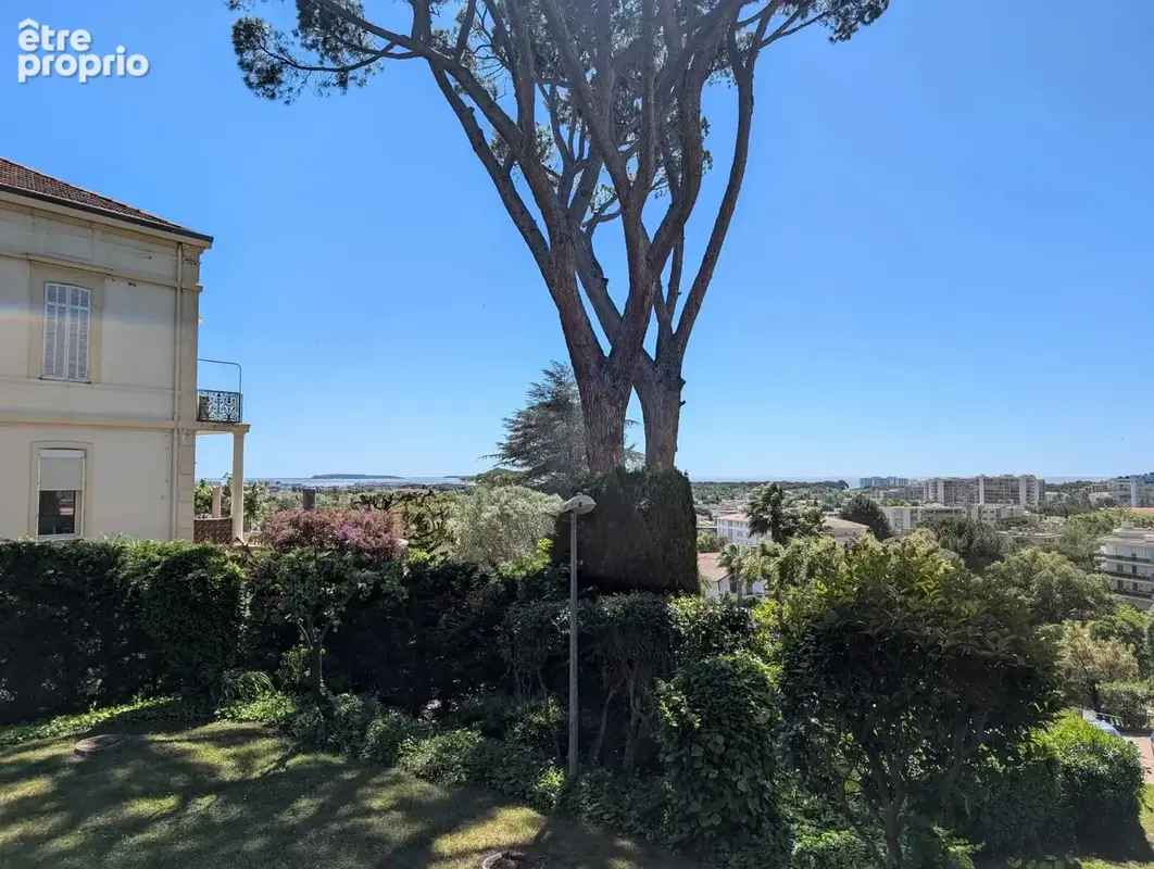 Superbe appartement t2 calme / vue mer grande terrasse et garage - photo 13
