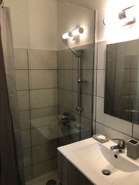 Studio meublé de 30 m2 avec terrasse, piscine et à 100 m de la plage - photo 9