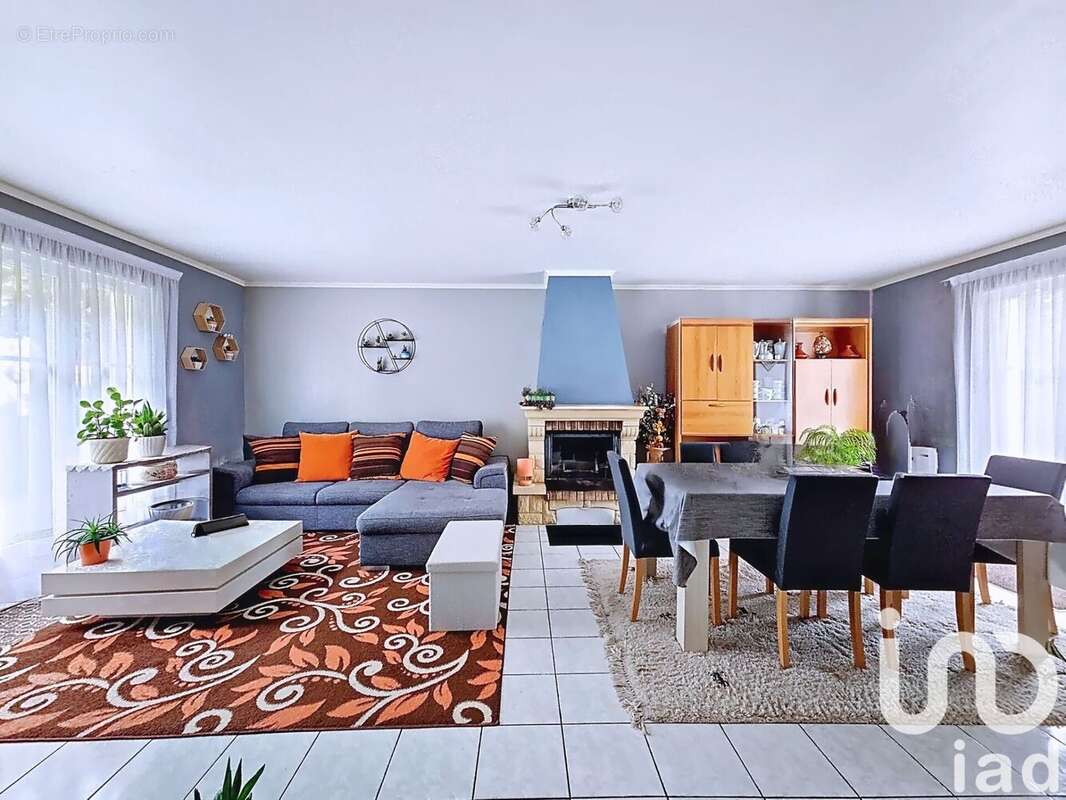 Photo 5 - Maison à COUBERT