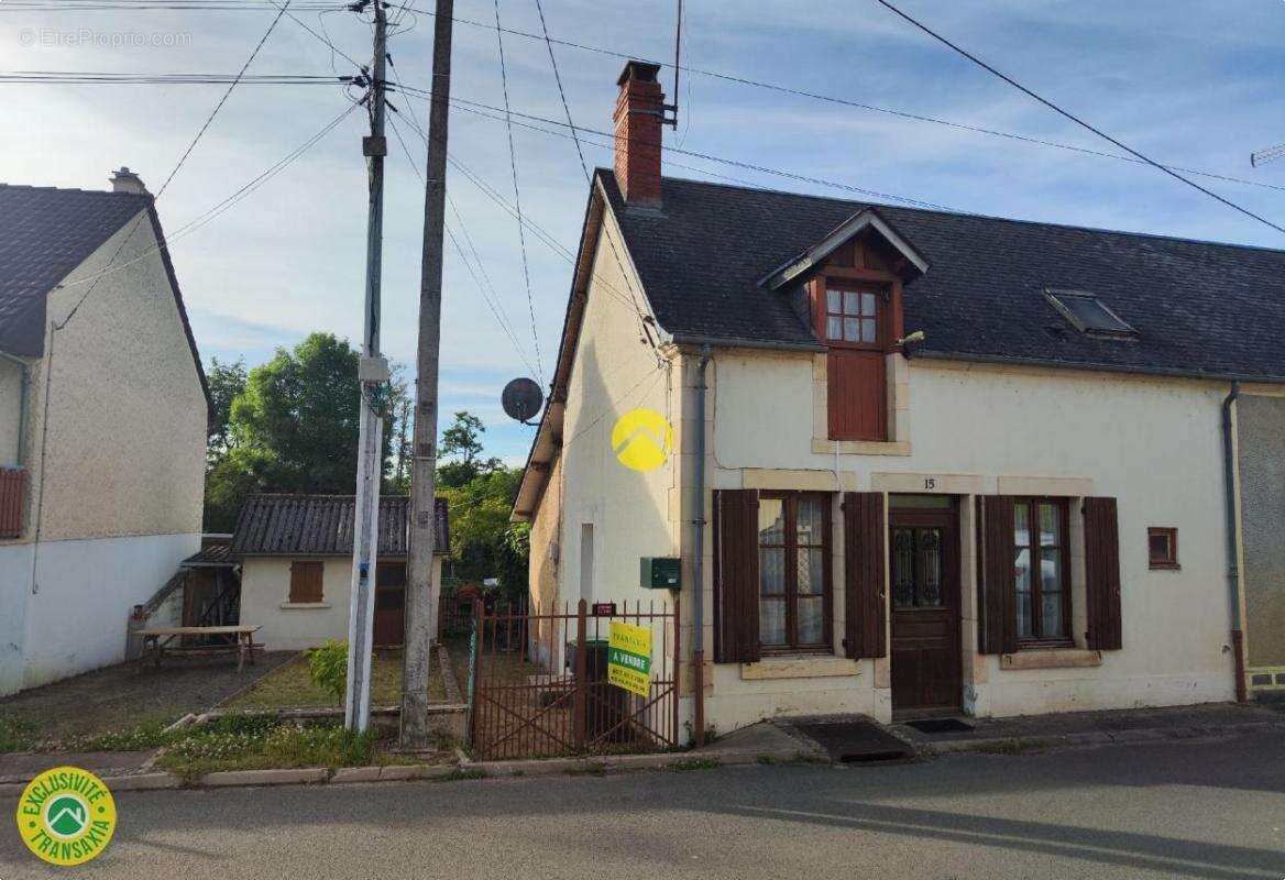 Maison à JOUET-SUR-L'AUBOIS