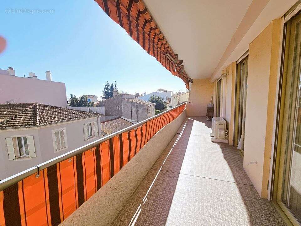 Appartement à LE CANNET