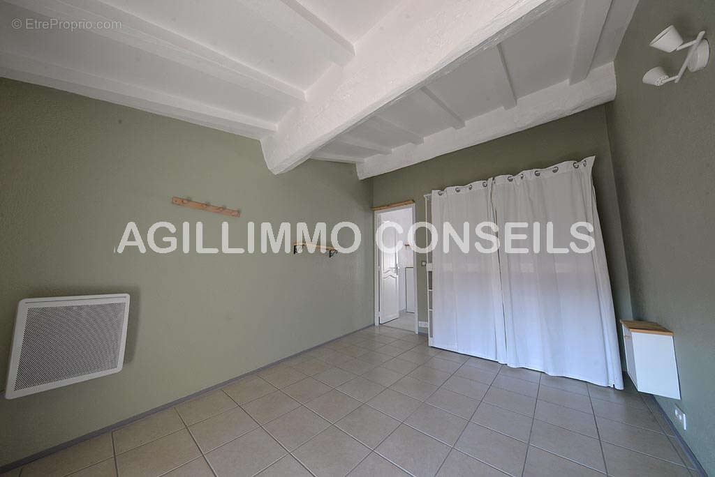 Maison à PUGET-SUR-ARGENS