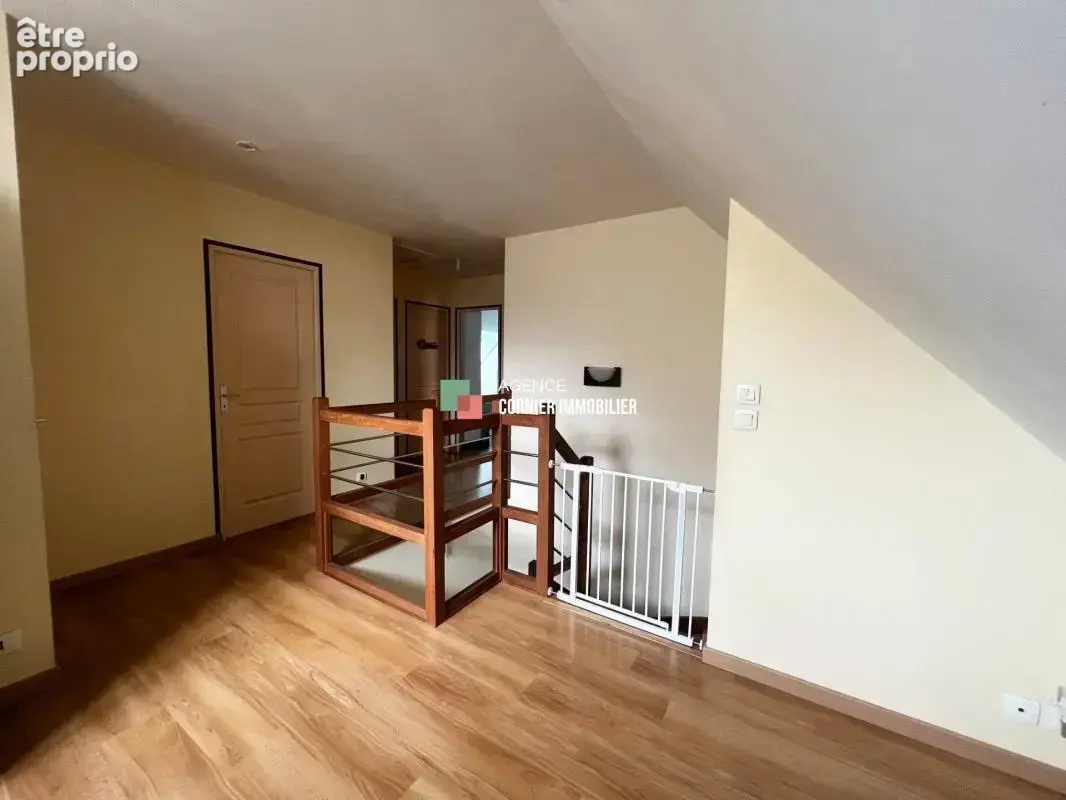 ACIGNE - Maison 7 pièces de 135m² - photo 8