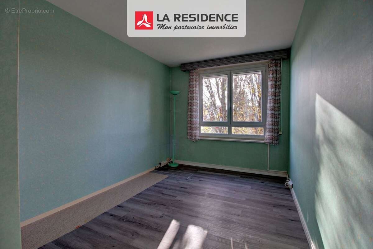 Appartement à LES MUREAUX