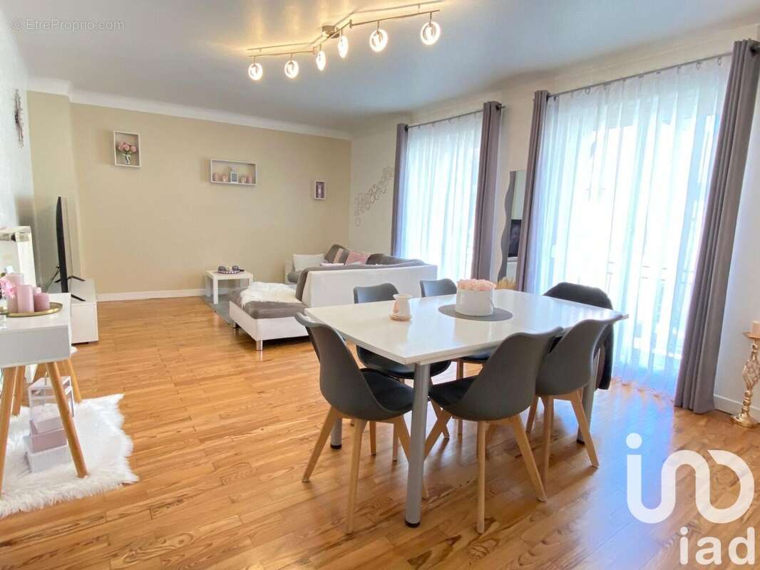 Photo 2 - Appartement à PUTTELANGE-AUX-LACS